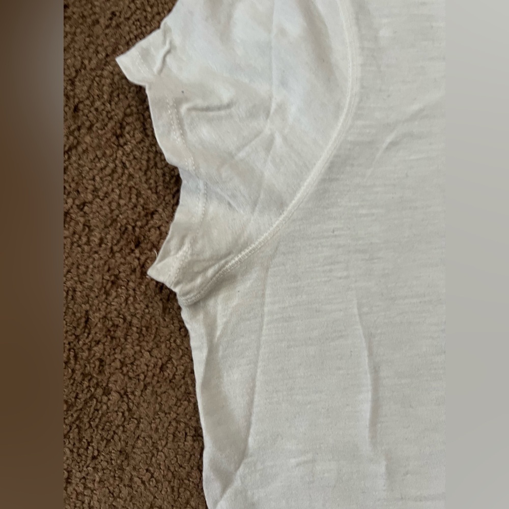 Universal Thread- Tee Shirt - Picture 2 of 3